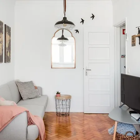 شقة Panoramic River View 1-Br Near Senhora Do Monte By Nestatlisbon