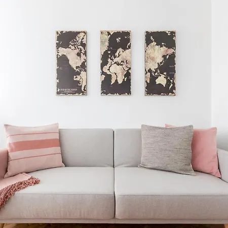 Stroll To Coffee Shops Near A Renovated Hillside In Graca *