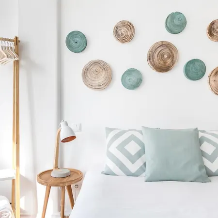 Apartment Stroll To Coffee Shops Near A Renovated Hillside In Graca