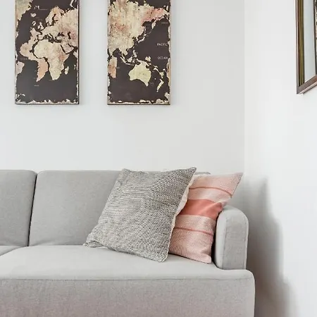 Apartament Stroll To Coffee Shops Near A Renovated Hillside In Graca