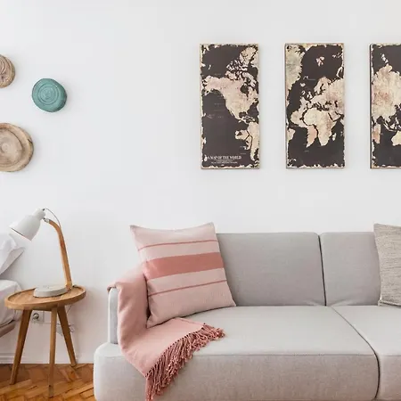 Apartament Stroll To Coffee Shops Near A Renovated Hillside In Graca