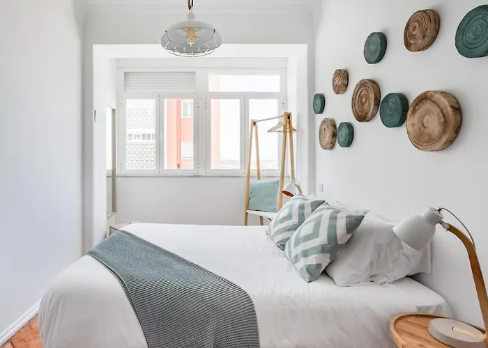 Lejlighed Stroll To Coffee Shops Near A Renovated Hillside In Graca